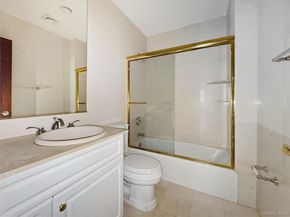 171 Great Neck Road 2k, Great Neck NY 11021