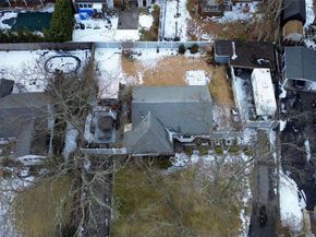 24 Park Place, Patchogue NY 11772