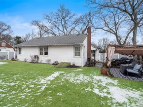 24 Park Place, Patchogue NY 11772