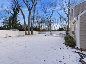 1039 Sipp Avenue, Medford NY 11763