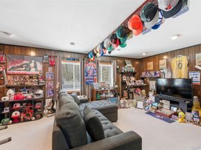 1039 Sipp Avenue, Medford NY 11763