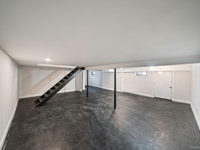 4902 Express Drive S, Ronkonkoma NY 11779