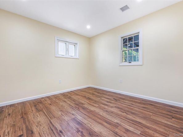 4 William Street, Copiague NY 11726