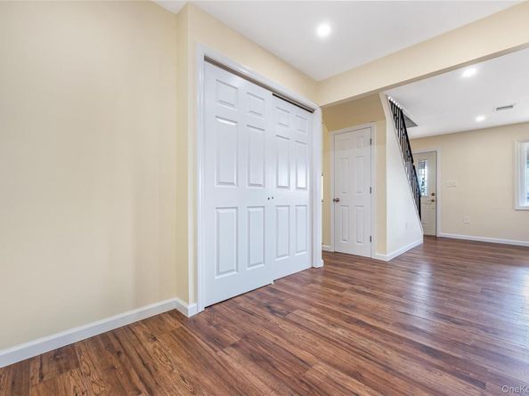 4 William Street, Copiague NY 11726