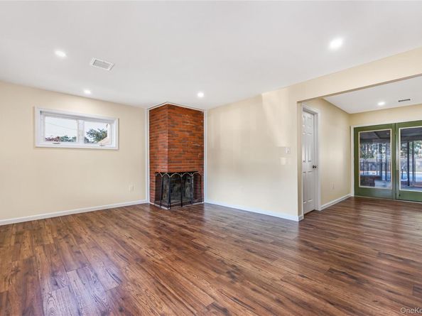 4 William Street, Copiague NY 11726