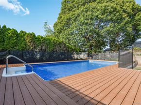 4 William Street, Copiague NY 11726
