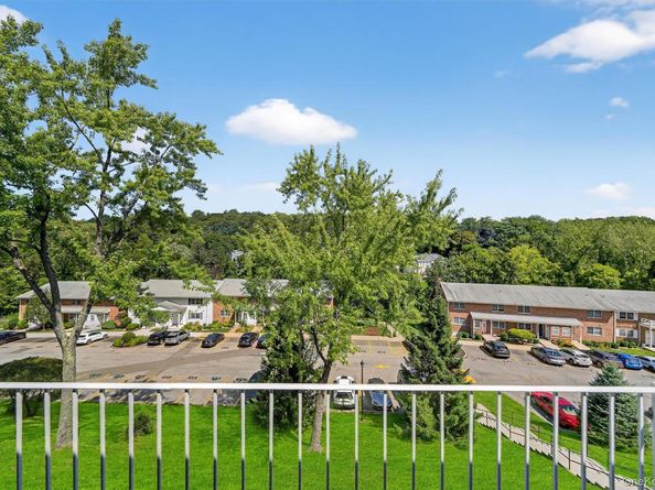 1840 Crompond Road 5C4, Peekskill NY 10566