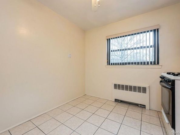 73-21 220th Street 139B2, Oakland Gardens NY 11364