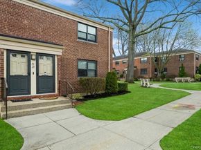 73-21 220th Street 139B2, Oakland Gardens NY 11364