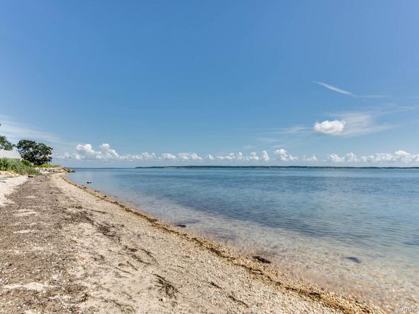135 Gerard Drive, East Hampton NY 11937