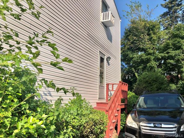 32 Minerva Drive, Yonkers NY 10710