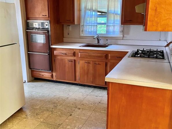 32 Minerva Drive, Yonkers NY 10710