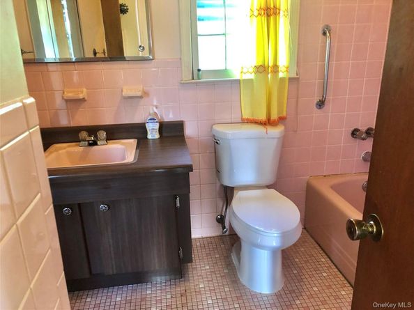 32 Minerva Drive, Yonkers NY 10710