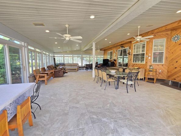 1130 Broadway Avenue, Holbrook NY 11741
