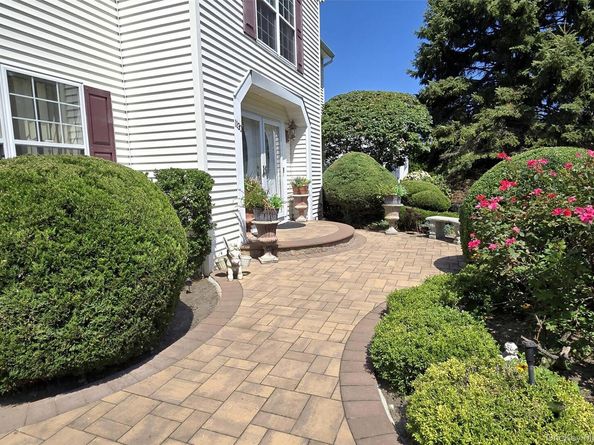 1130 Broadway Avenue, Holbrook NY 11741