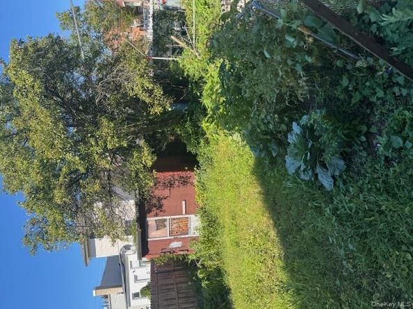 841 E 226th Street, Bronx NY 10466