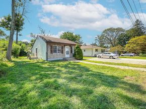 38 Lafayette Drive, Shirley NY 11967