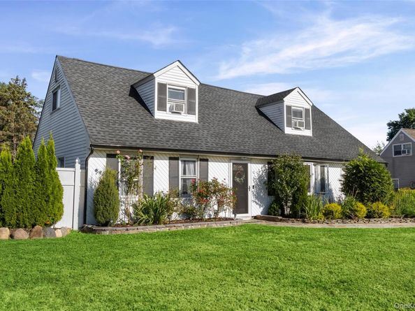 68 Rosemont Avenue, Farmingville NY 11738