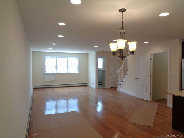 2958 Radcliff Avenue, Bronx NY 10469