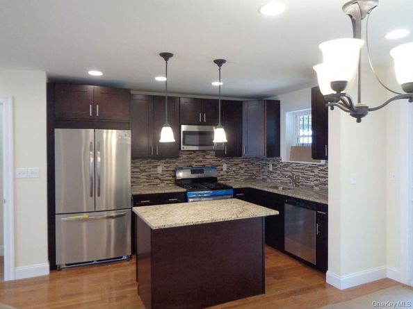 2958 Radcliff Avenue, Bronx NY 10469