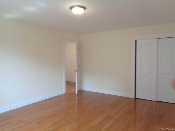 2958 Radcliff Avenue, Bronx NY 10469