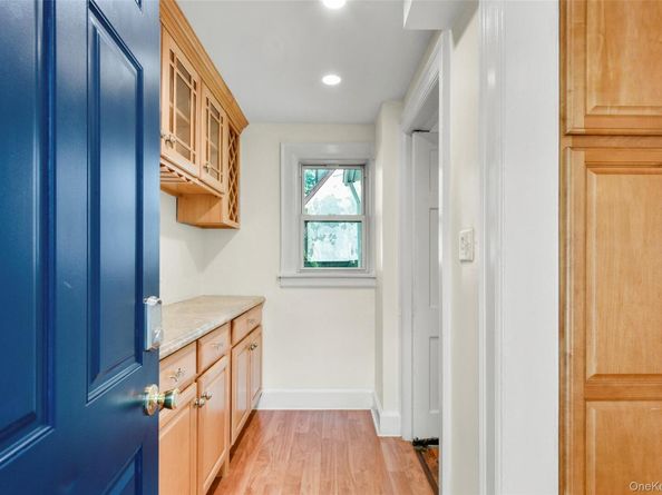 506 Siwanoy Place, Pelham NY 10803