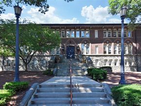 506 Siwanoy Place, Pelham NY 10803