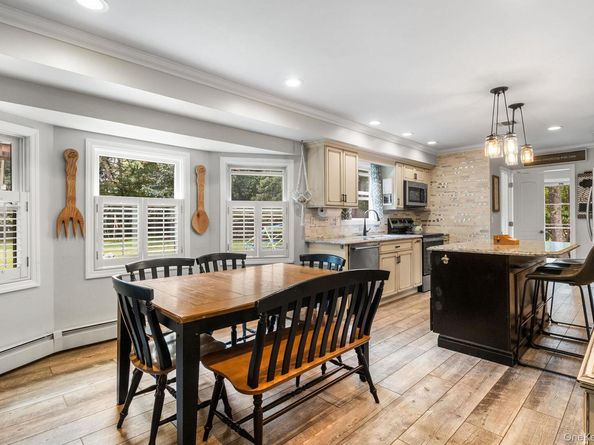 6 Barry Lane, Mount Sinai NY 11766