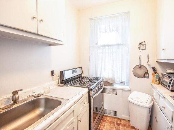 3321 Bruckner Boulevard 4A, Bronx NY 10461