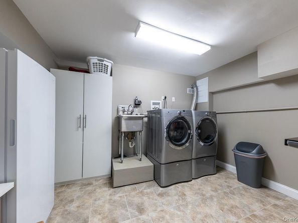 257 E Olive Street, Long Beach NY 11561