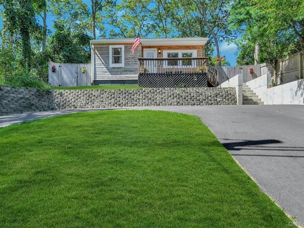 2 Setauket Trail, Ridge NY 11961