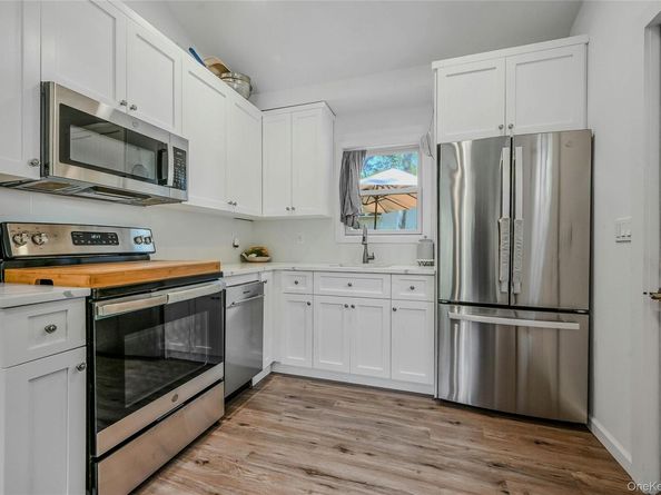 2 Setauket Trail, Ridge NY 11961