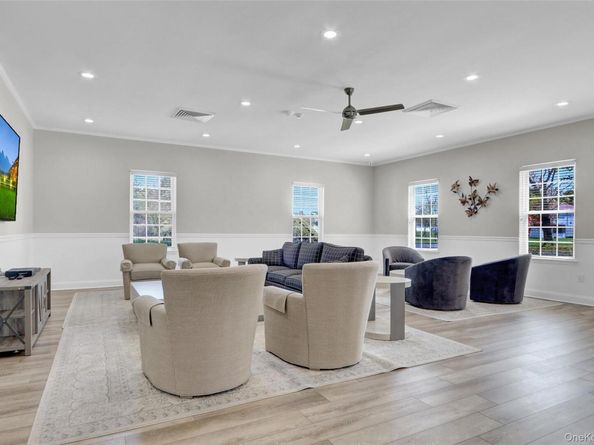 5 Delaware Court, Coram NY 11727