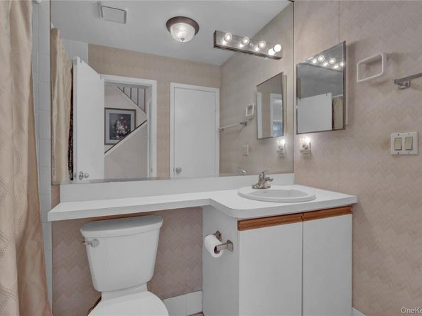 5 Delaware Court, Coram NY 11727