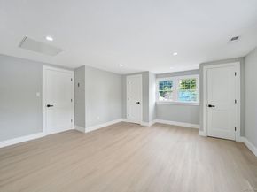 18 Mist Lane, Westbury NY 11590