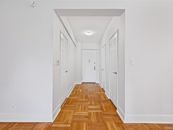 220 Pelham Road 1K, New Rochelle NY 10805