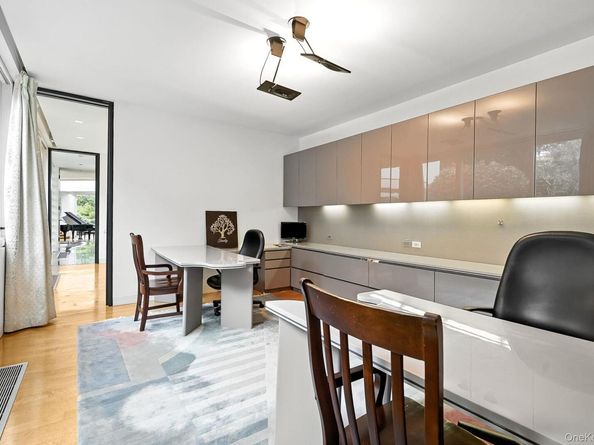 20 Bessel Lane, Chappaqua NY 10514