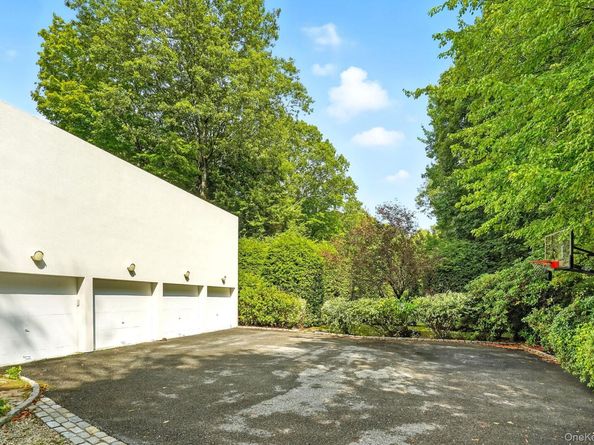 20 Bessel Lane, Chappaqua NY 10514