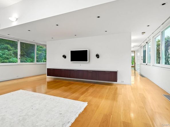 20 Bessel Lane, Chappaqua NY 10514