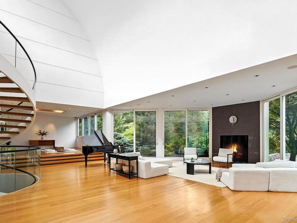 20 Bessel Lane, Chappaqua NY 10514