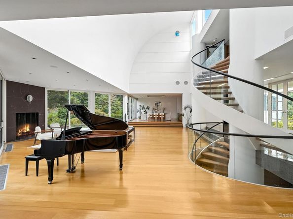 20 Bessel Lane, Chappaqua NY 10514