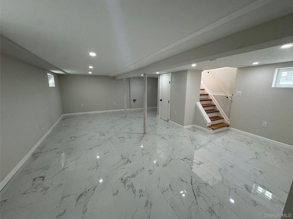 19445 Murdock Avenue, Saint Albans NY 11412