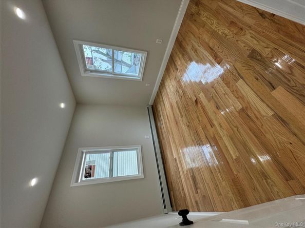19445 Murdock Avenue, Saint Albans NY 11412