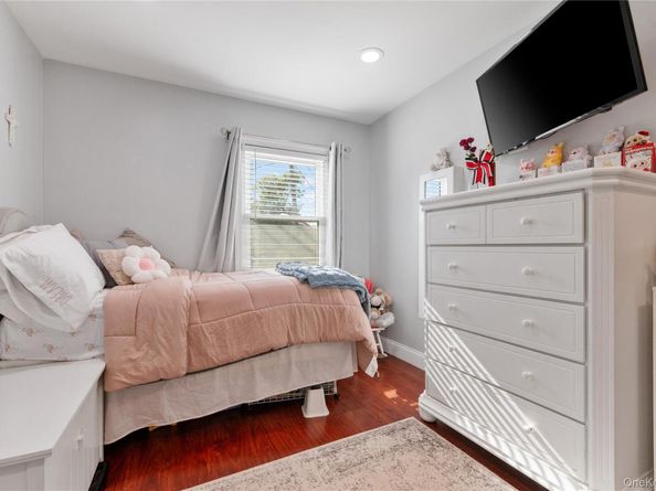 1 Debbie Lane, Patchogue NY 11772