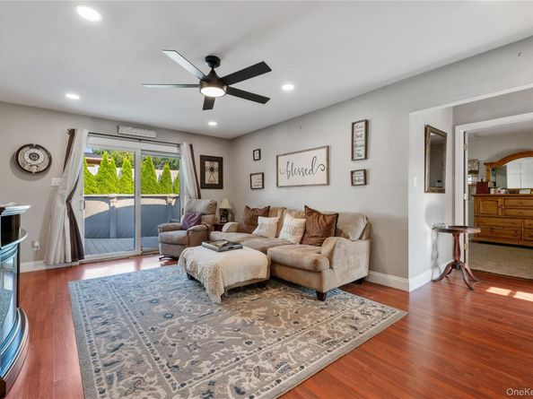 1 Debbie Lane, Patchogue NY 11772