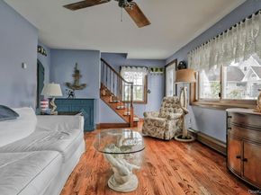 2 Bayview Avenue E, Lindenhurst NY 11757