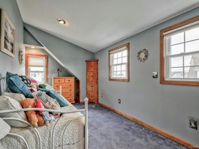 2 Bayview Avenue E, Lindenhurst NY 11757