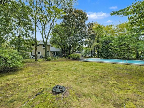 16 Delmar Lane, Commack NY 11725