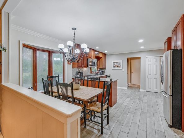16 Delmar Lane, Commack NY 11725