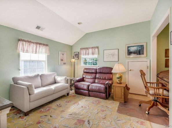 537 Highland Court, Moriches NY 11955